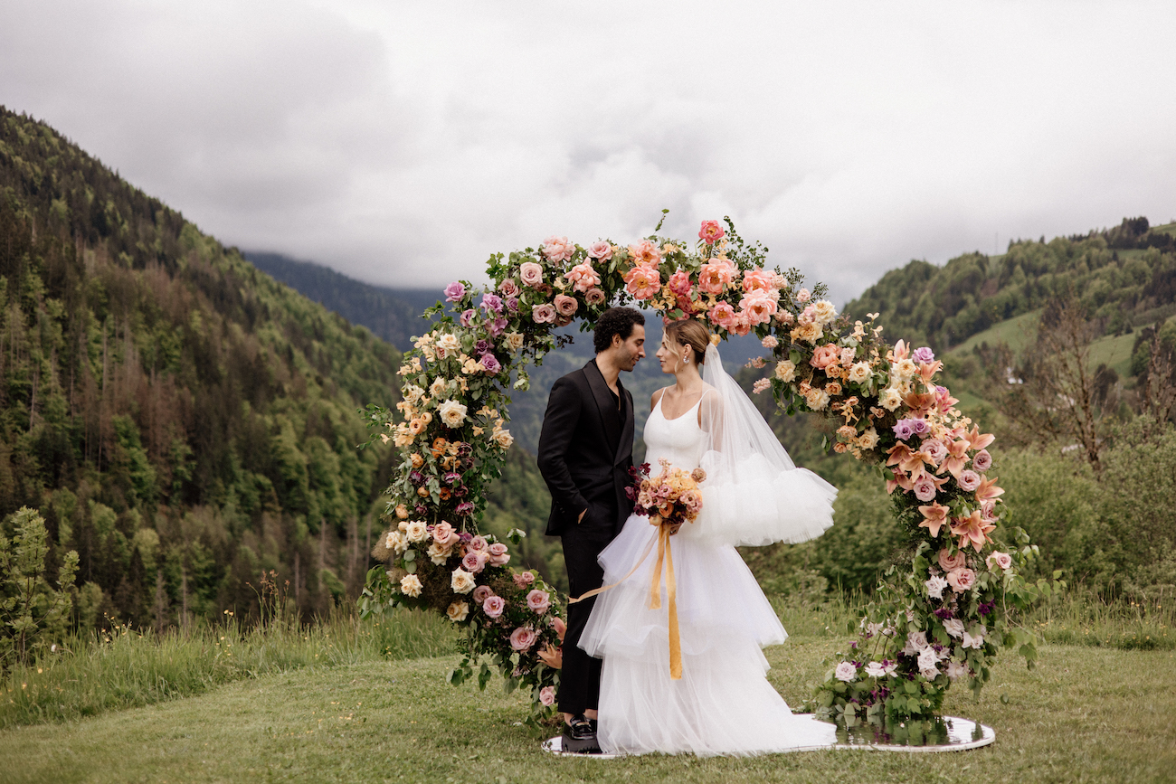 Reflection of love - Blog Mariage Madame C Mariage moderne dans les Alpes © Dall'K