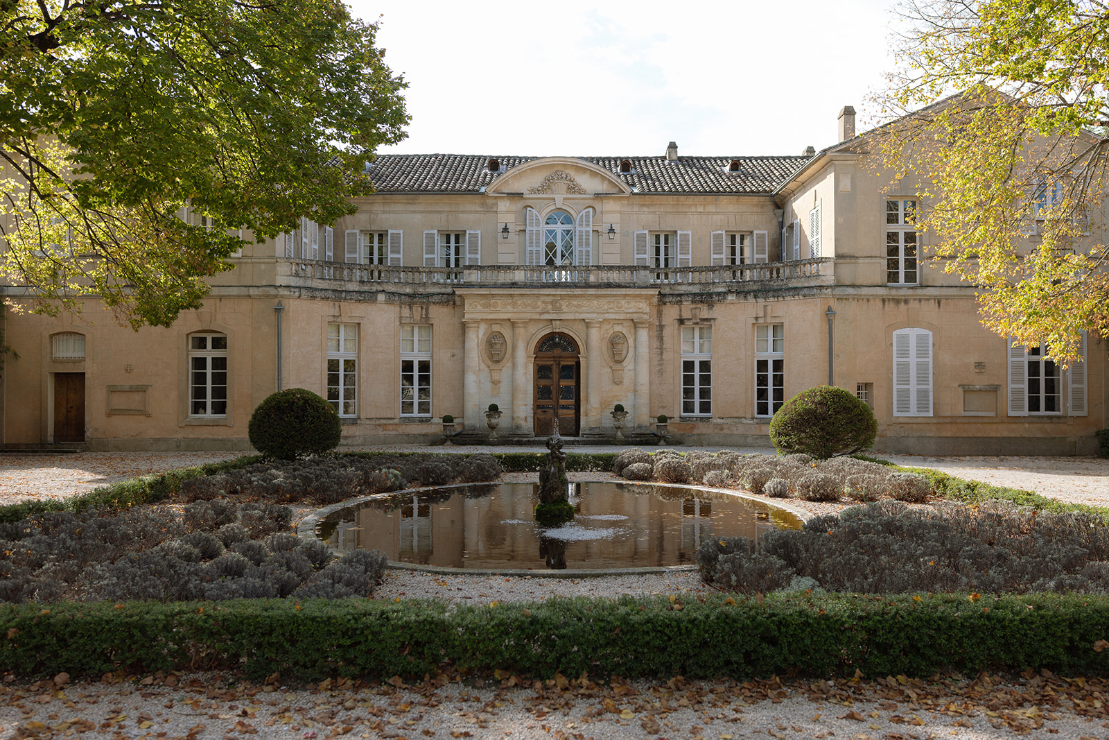 Mariage intime en Provence - Rachel + Kamron - Blog Mariage Madame C