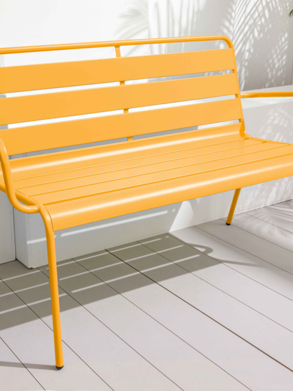 Jardin - Blog Mariage Madame C Banc de jardin jaune en acier thermolaqué Oviala