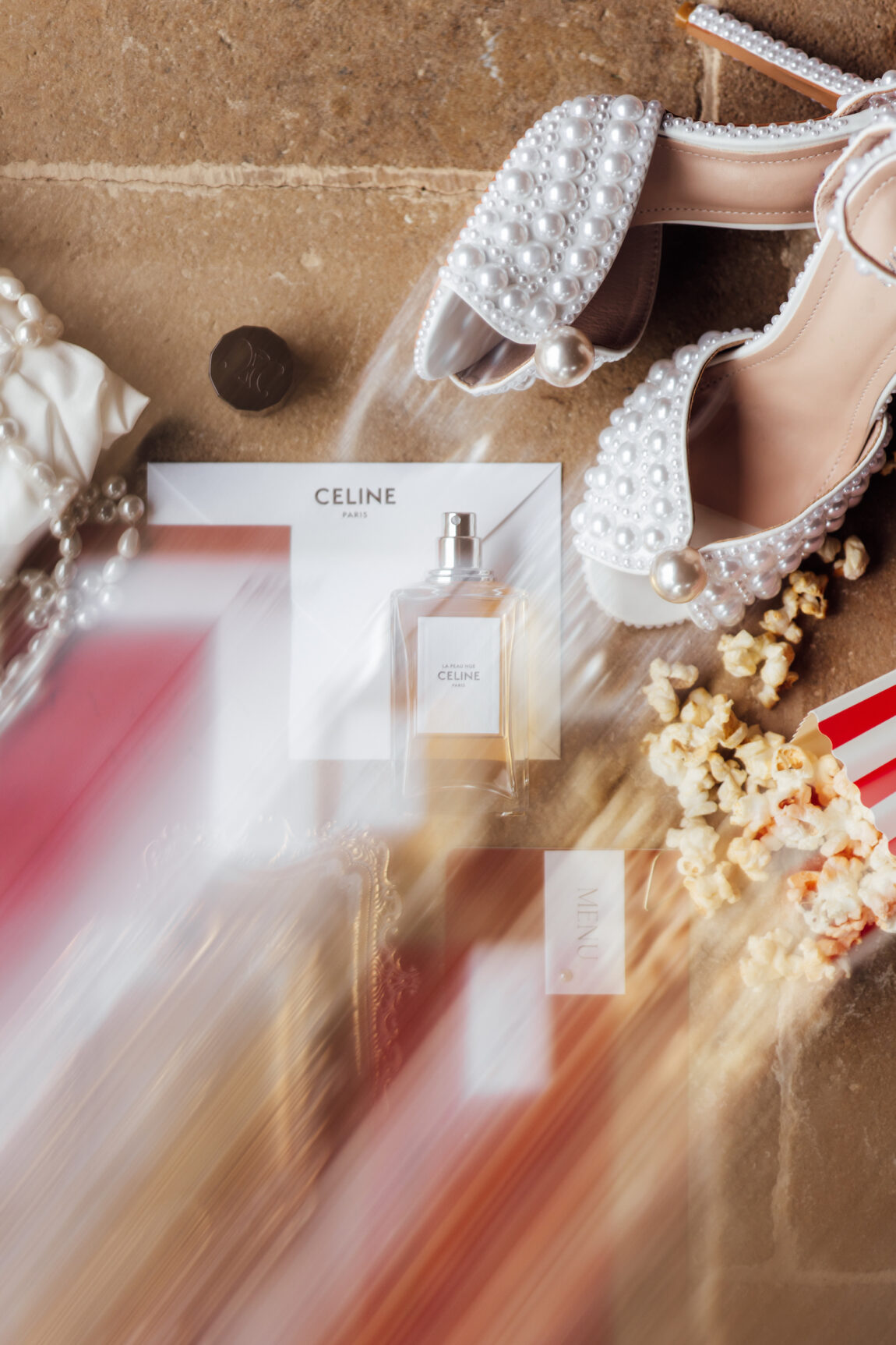 Synopsis - Blog Mariage Madame C Mariage Couture en rouge et blanc au Domaine de la Pommé © Mélody Barabé