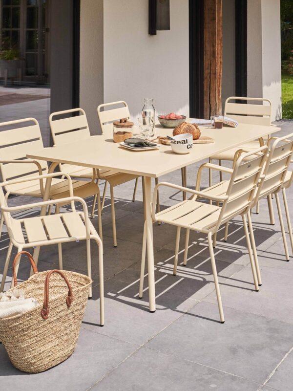 Jardin - Blog Mariage Madame C Table et chaises de Jardin ivoire Oviala