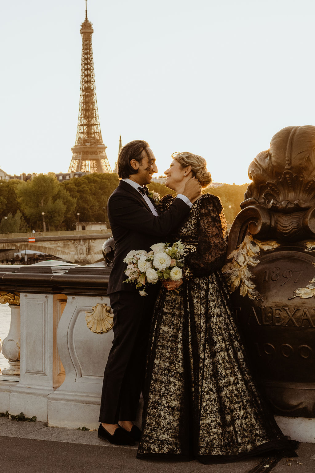 Mariage à Paris à l'Hôtel Le Marois - Kacee + Rahul - Blog Mariage Madame C Mariage à Paris à l'Hôtel Le Marois Ⓒ Angela Di Paolo