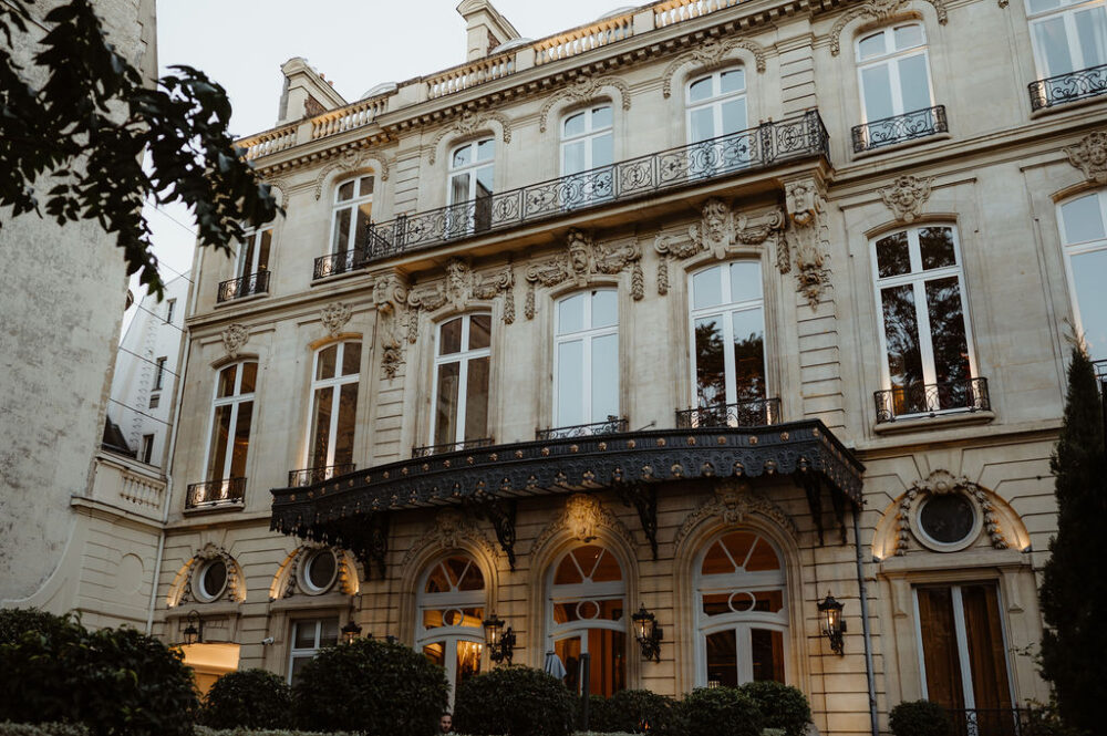 Mariage à Paris à l'Hôtel Le Marois - Kacee + Rahul - Blog Mariage Madame C