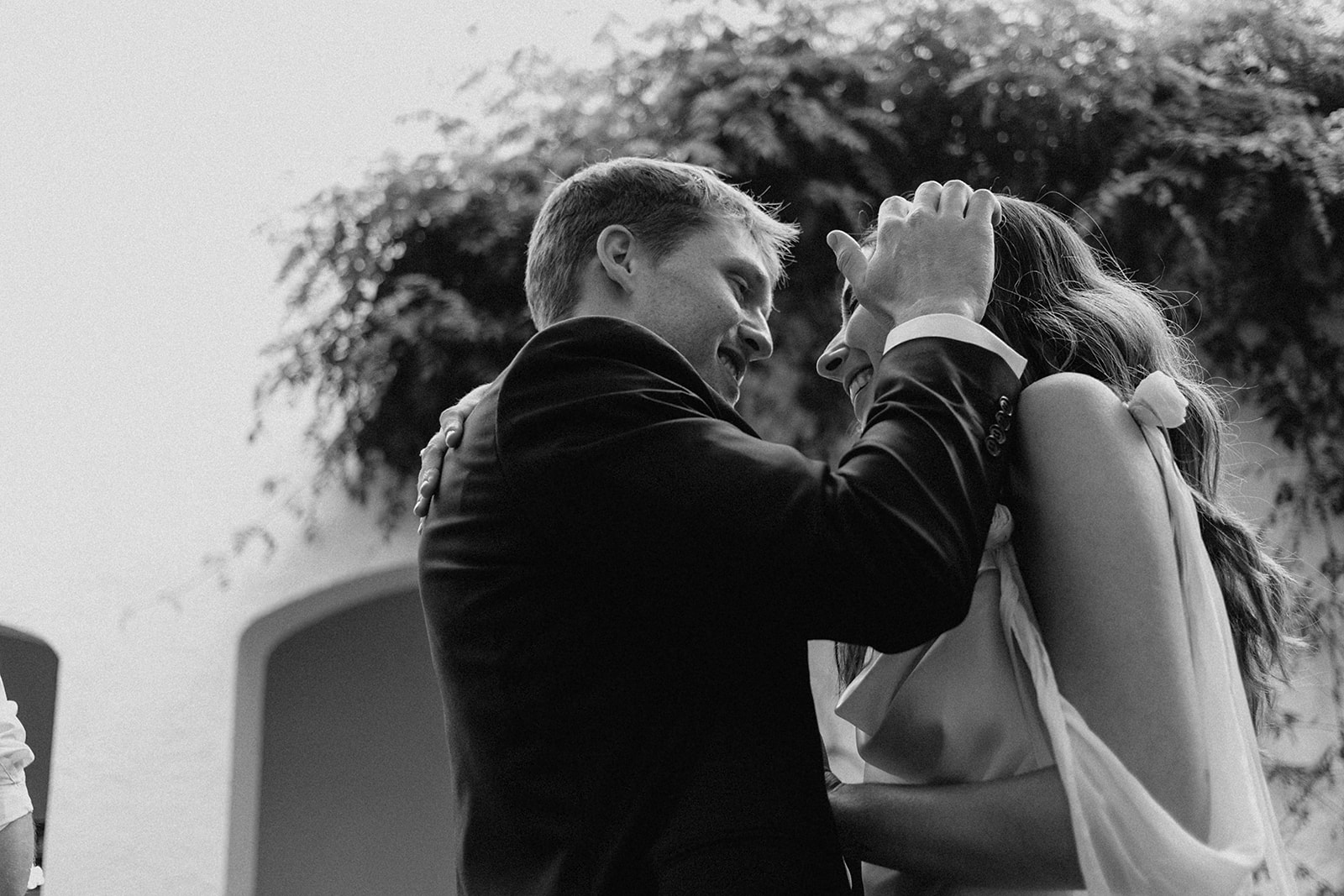 Mariage méditerranéen à Minorque - Belén + Christopher - Blog Mariage Madame C