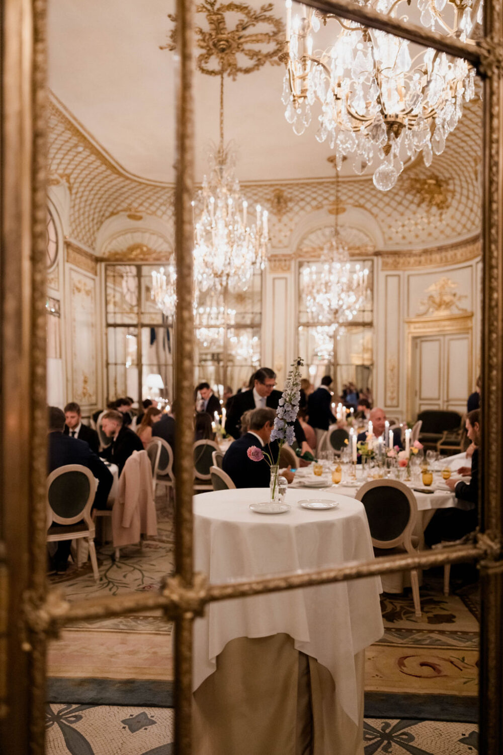 Mariage couture à Paris à l'Hôtel Le Meurice - Vivianna + Matthieu - Blog Mariage Madame C