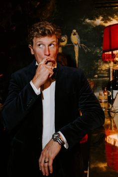 Mariage intime à Paris à l'Hôtel Particulier Montmartre - Nancy + Mitesh - Blog Mariage Madame C