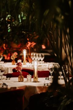 Mariage intime à Paris à l'Hôtel Particulier Montmartre - Nancy + Mitesh - Blog Mariage Madame C