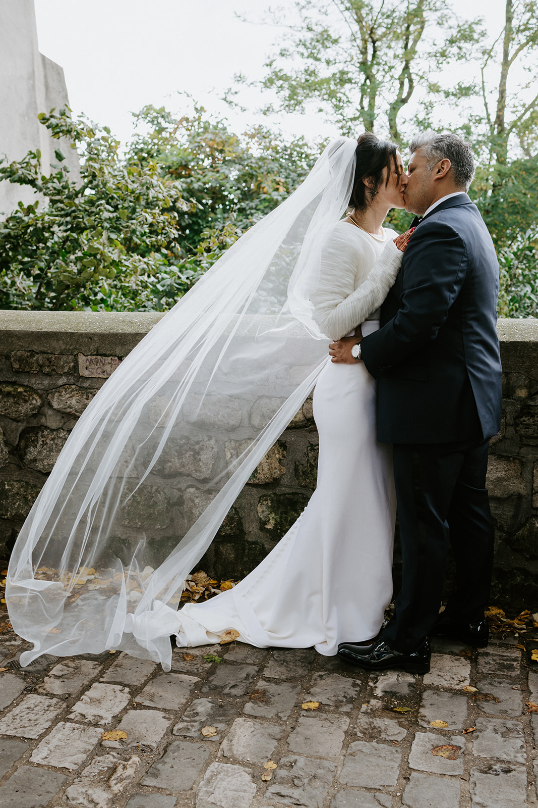 Mariage intime à Paris à l'Hôtel Particulier Montmartre - Nancy + Mitesh - Blog Mariage Madame C