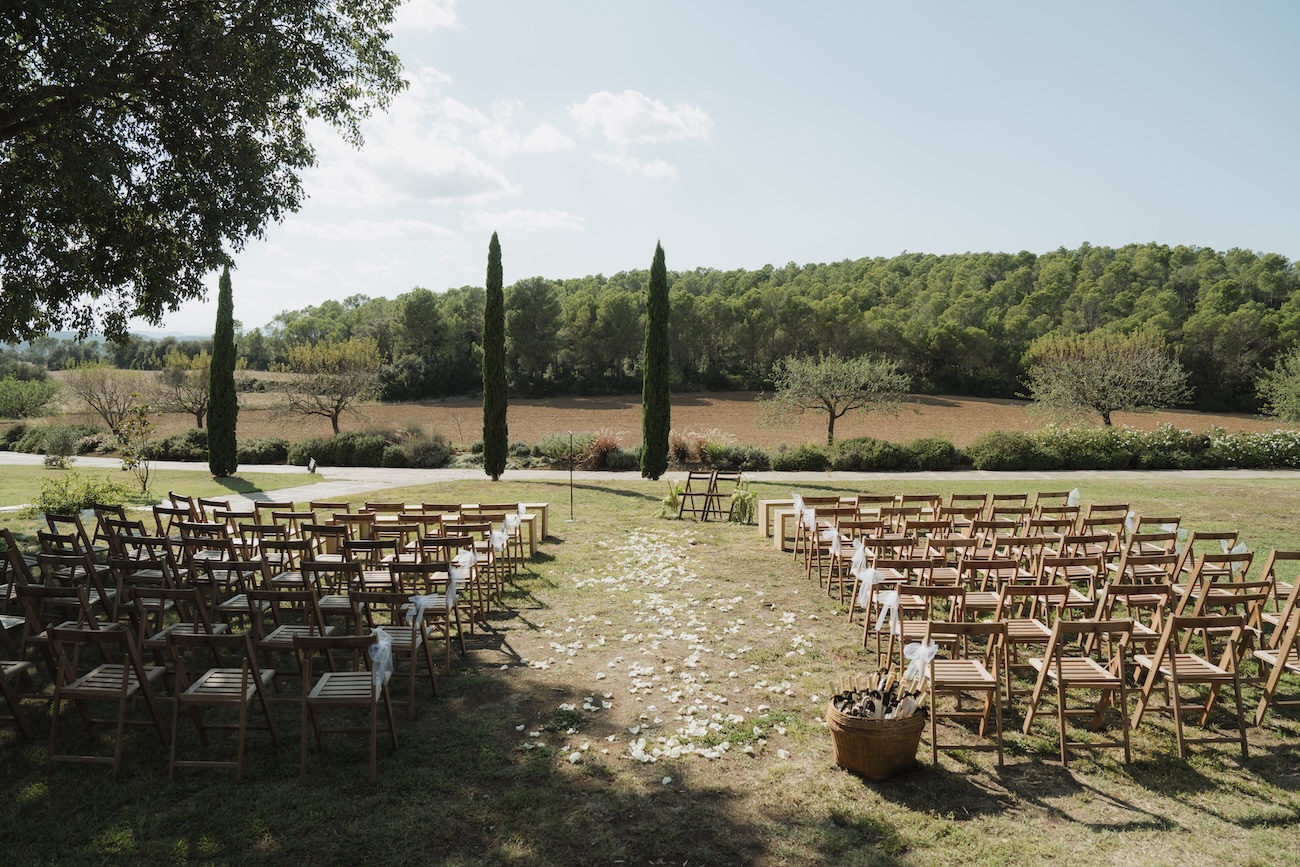 Tendances cérémonie laïque 2026 : authenticité, rythme et émotion au cœur des mariages - Blog Mariage Madame C