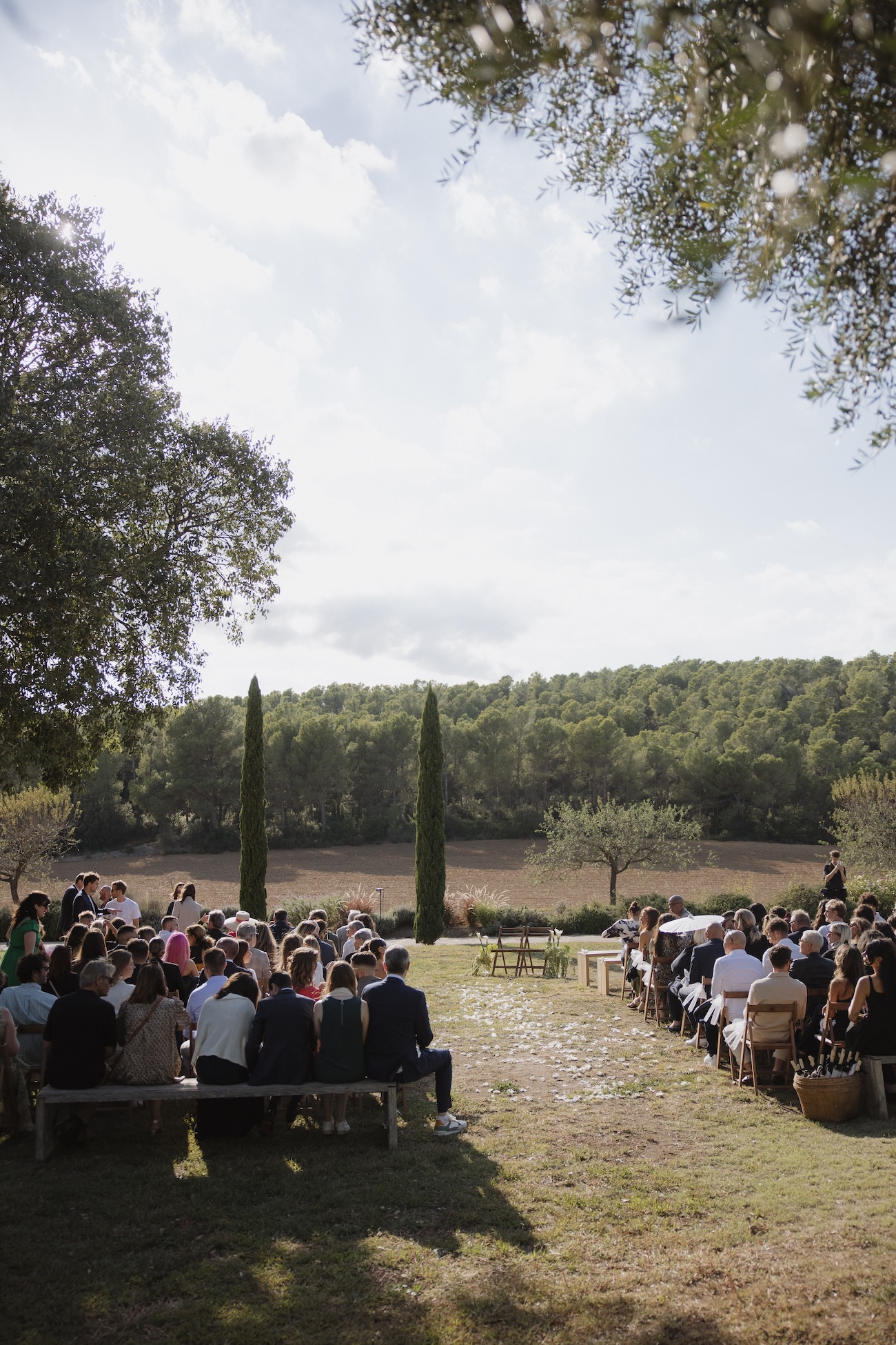 Tendances cérémonie laïque 2026 : authenticité, rythme et émotion au cœur des mariages - Blog Mariage Madame C