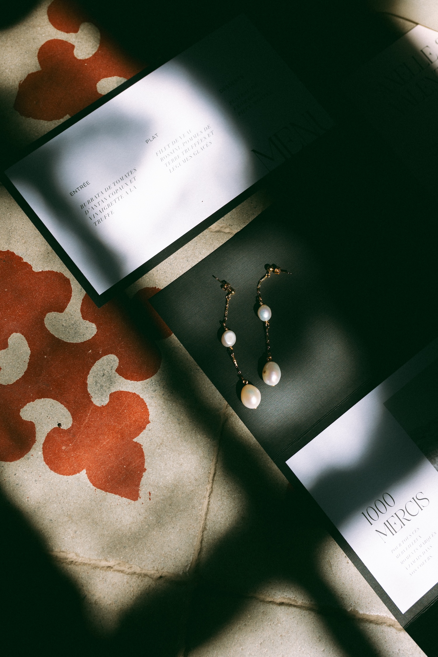 A mistral dance of light - Blog Mariage Madame C Mariage de Provence au Chateau de Sénéguier © Céline Collomb