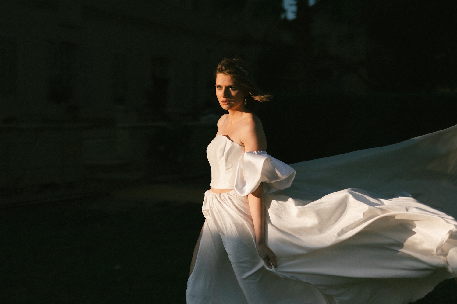 A mistral dance of light - Blog Mariage Madame C Mariage de Provence au Chateau de Sénéguier © Céline Collomb