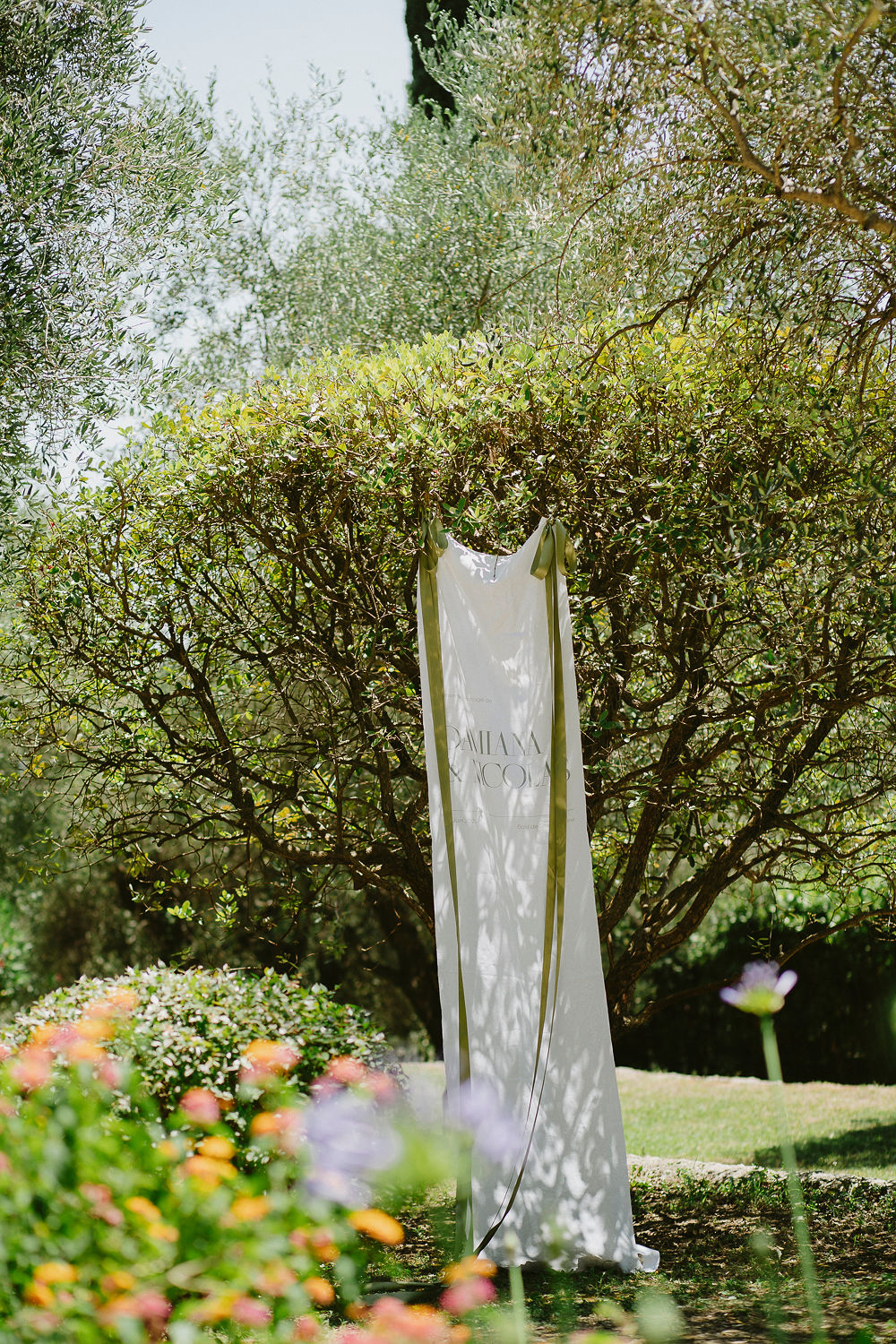 Mariage à Grasse à la Bastide Saint Antoine - Damiana + Nicolas - Blog Mariage Madame C