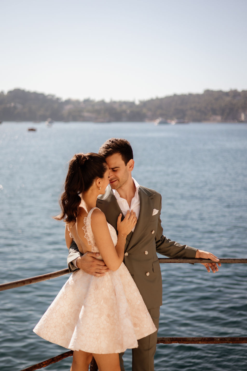 Mariage coloré au Domaine de Brés - Juliette + Fabien - Blog Mariage Madame C Mariage coloré au Domaine de Brés - Juliette + Fabien - Blog Mariage Madame C