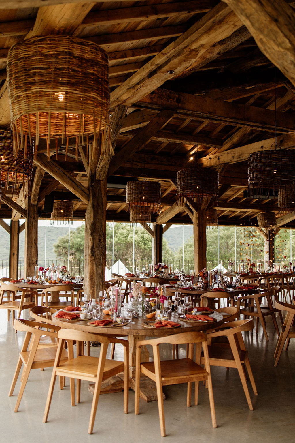 Mariage coloré au Domaine de Brés - Juliette + Fabien - Blog Mariage Madame C Mariage Coloré en Provence Occitane au Domaine de Brès © Dall'K