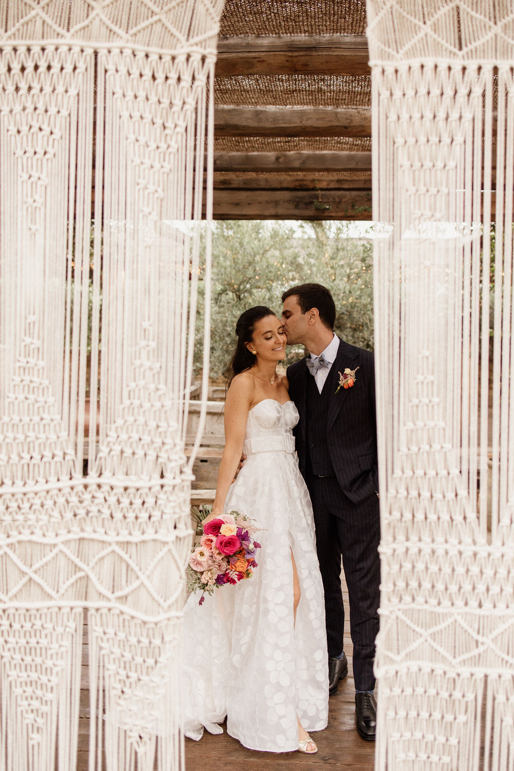 Mariage coloré au Domaine de Brés - Juliette + Fabien - Blog Mariage Madame C Mariage coloré au Domaine de Brés - Juliette + Fabien - Blog Mariage Madame C