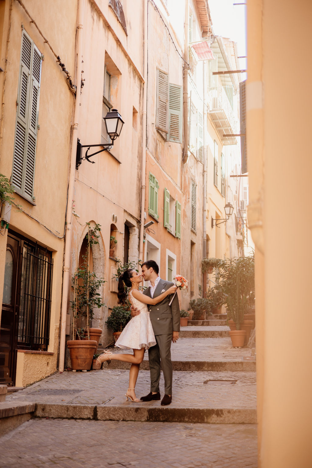 Mariage coloré au Domaine de Brés - Juliette + Fabien - Blog Mariage Madame C Mariage coloré au Domaine de Brés - Juliette + Fabien - Blog Mariage Madame C