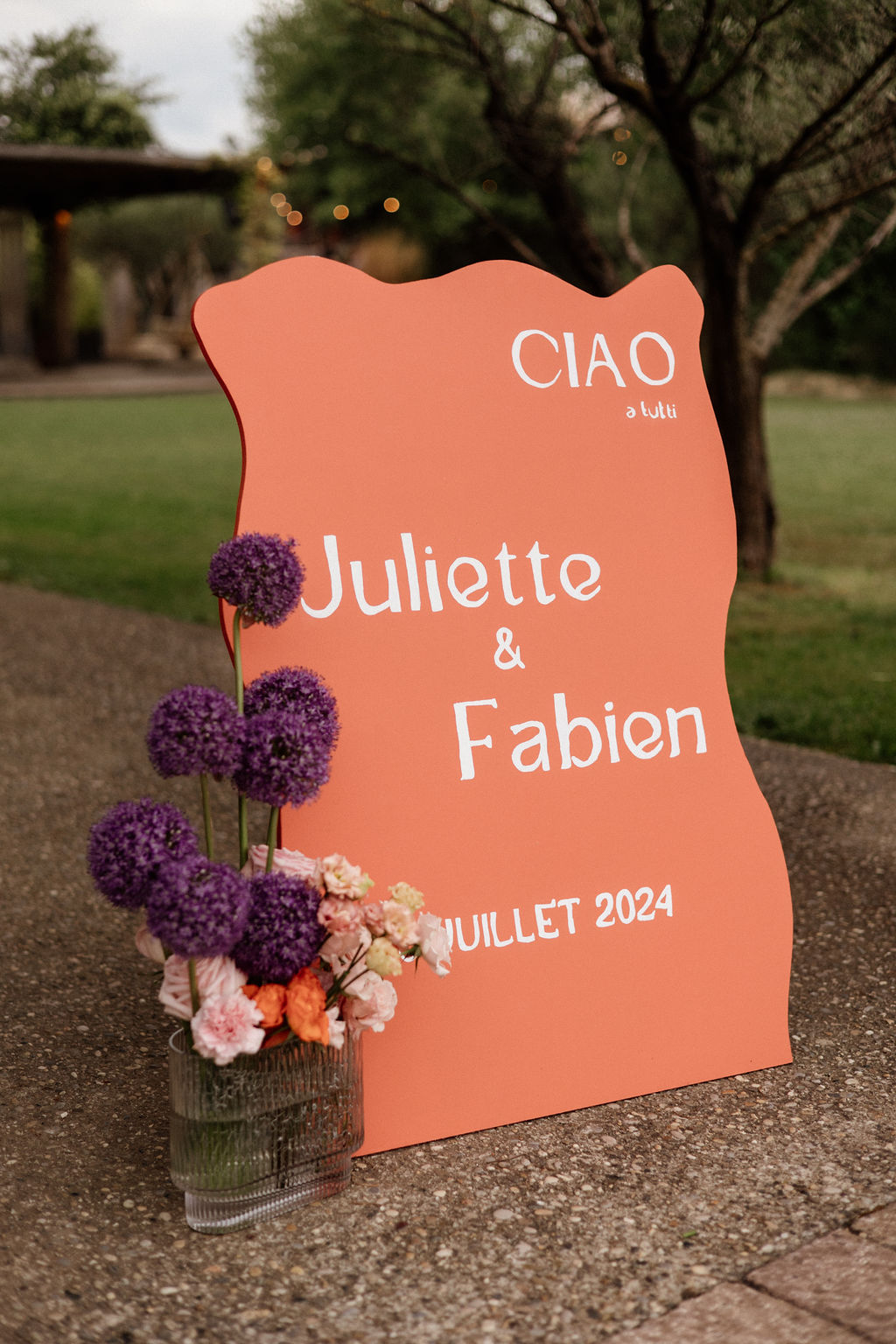 Mariage coloré au Domaine de Brés - Juliette + Fabien - Blog Mariage Madame C Mariage coloré au Domaine de Brés - Juliette + Fabien - Blog Mariage Madame C