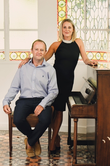 Nathalie et Mike Château la Beaumetane