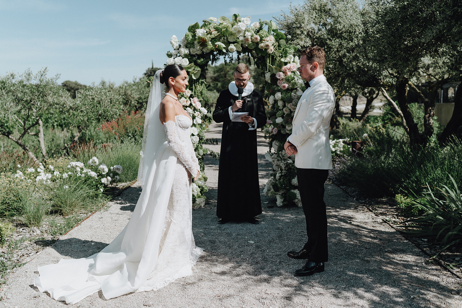 Mariage au milieu des vignes au Château L’Hospitalet - Bianca + Marc - Blog Mariage Madame C Mariage au milieu des vignes au Château L’Hospitalet - Bianca + Marc - Blog Mariage Madame C