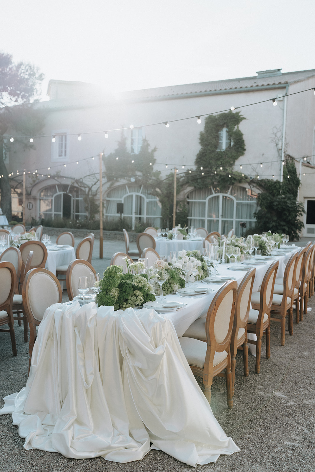 Mariage au milieu des vignes au Château L’Hospitalet - Bianca + Marc - Blog Mariage Madame C Mariage au milieu des vignes au Château L’Hospitalet - Bianca + Marc - Blog Mariage Madame C