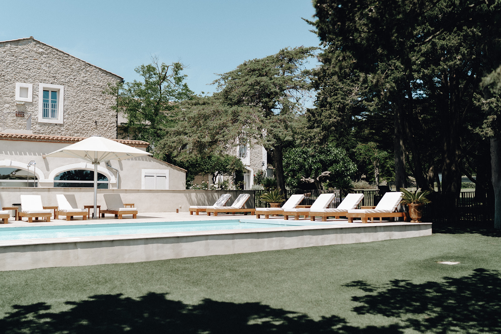 Mariage au milieu des vignes au Château L’Hospitalet - Bianca + Marc - Blog Mariage Madame C Mariage au milieu des vignes au Château L’Hospitalet - Bianca + Marc - Blog Mariage Madame C