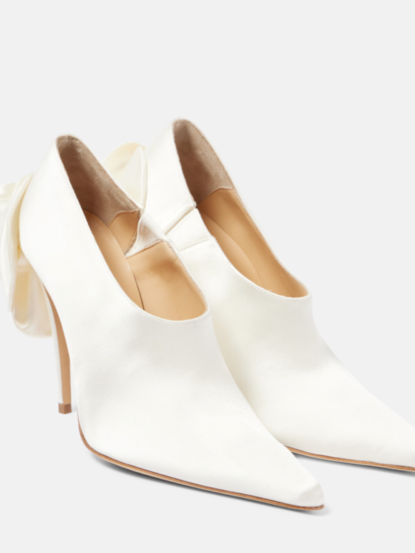 Escarpins en satin à fleurs Magda Butrym