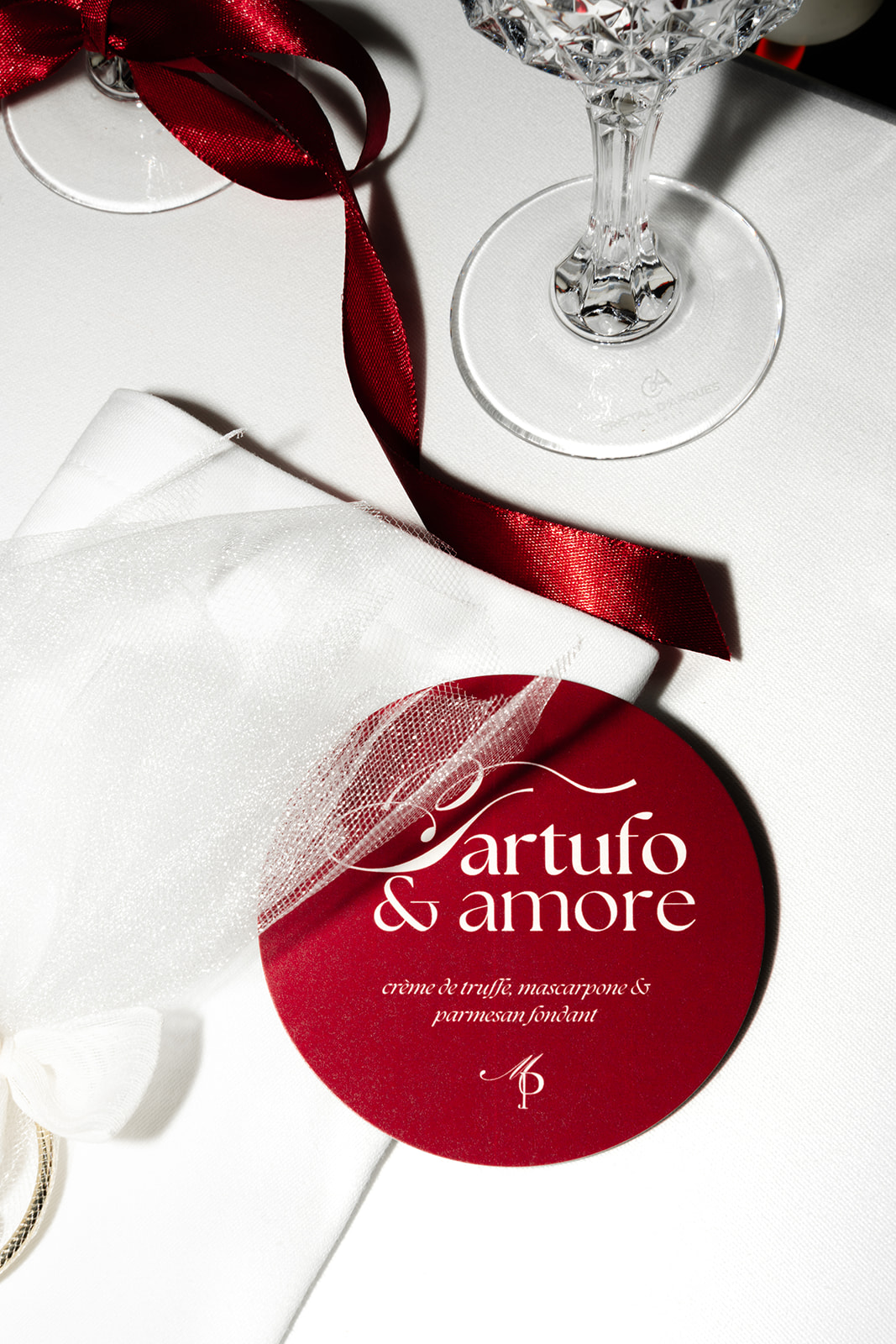 Mariage Dolce Vita au Château Bas d'Aumelas - Mandy + Paco - Blog Mariage Madame C