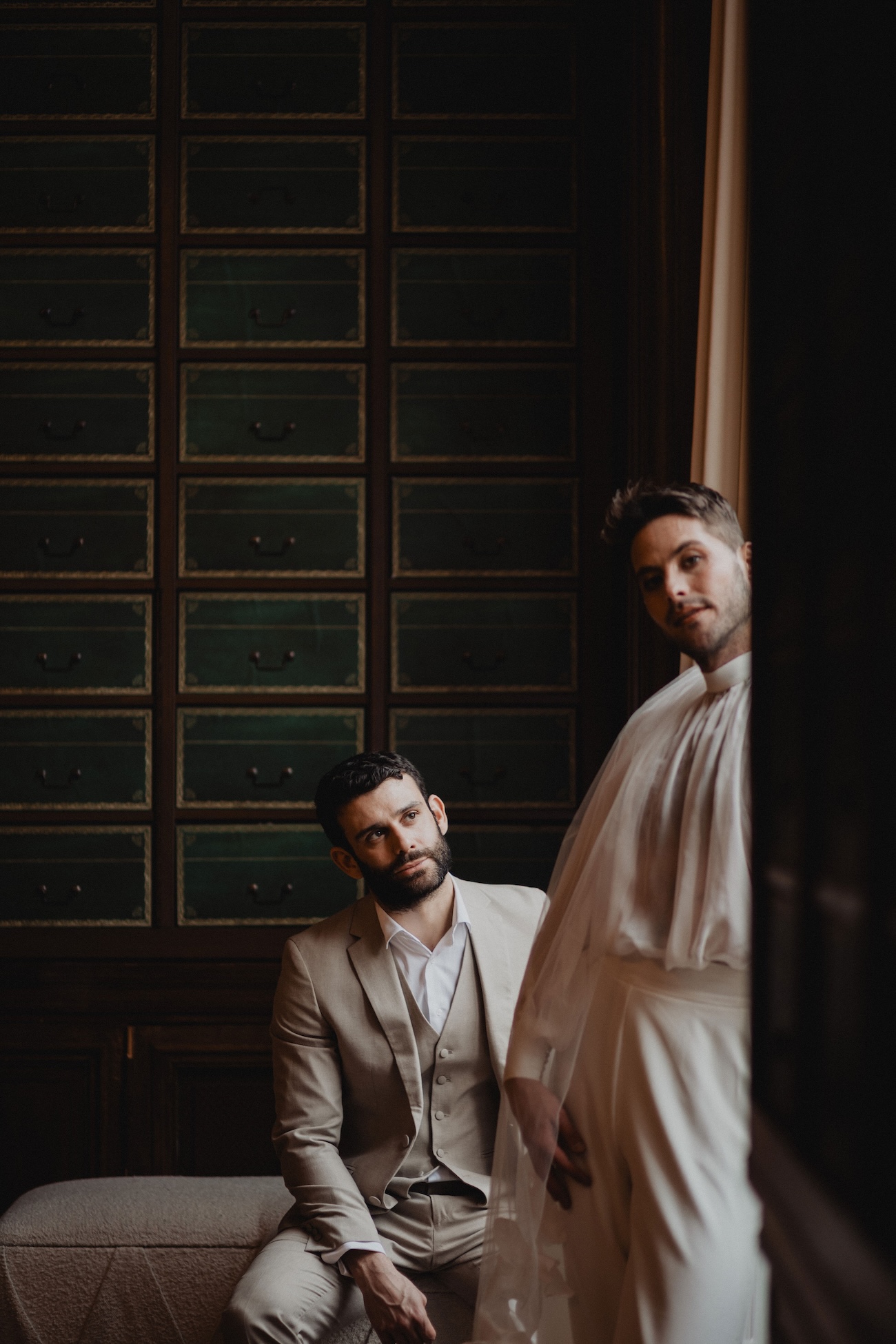 Mariage moderne et inclusif : une inspiration élégante à la Galerie Bourbon - Blog Mariage Madame C