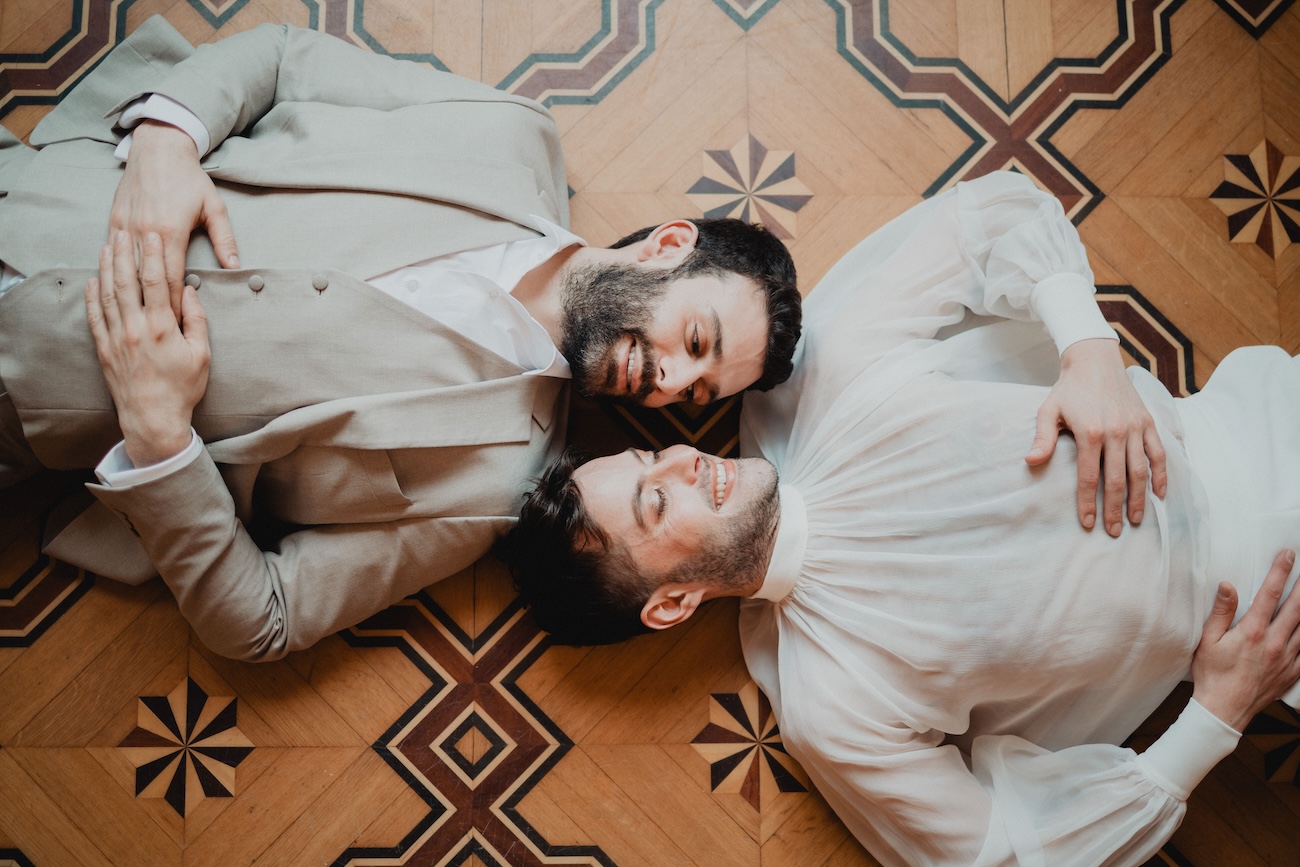 Mariage moderne et inclusif : une inspiration élégante à la Galerie Bourbon - Blog Mariage Madame C