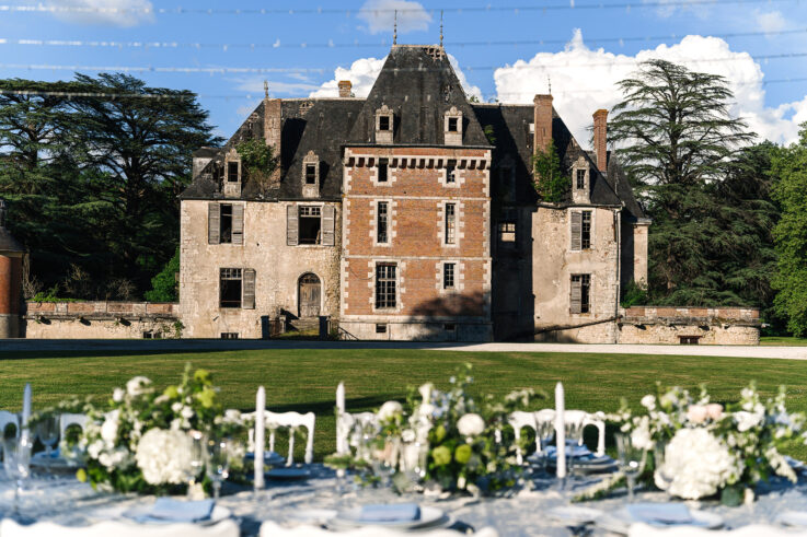 Mariage romantique au Château de Courcelles le Roy © Aurore Poupon