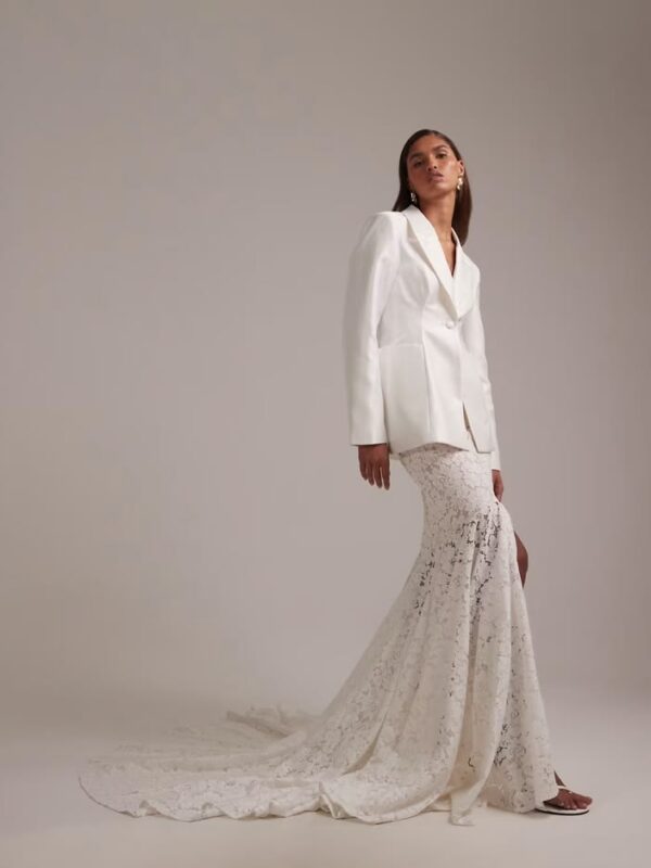 Jupe longue de mariée en dentelle avec traîne ASOS