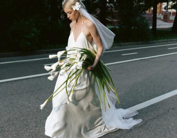 Le bouquet de mariée 2026 : entre manifeste et pièce couture - Blog Mariage Madame C Bouquet de Mariée 2026 : Tendances modernes & inspirations couture