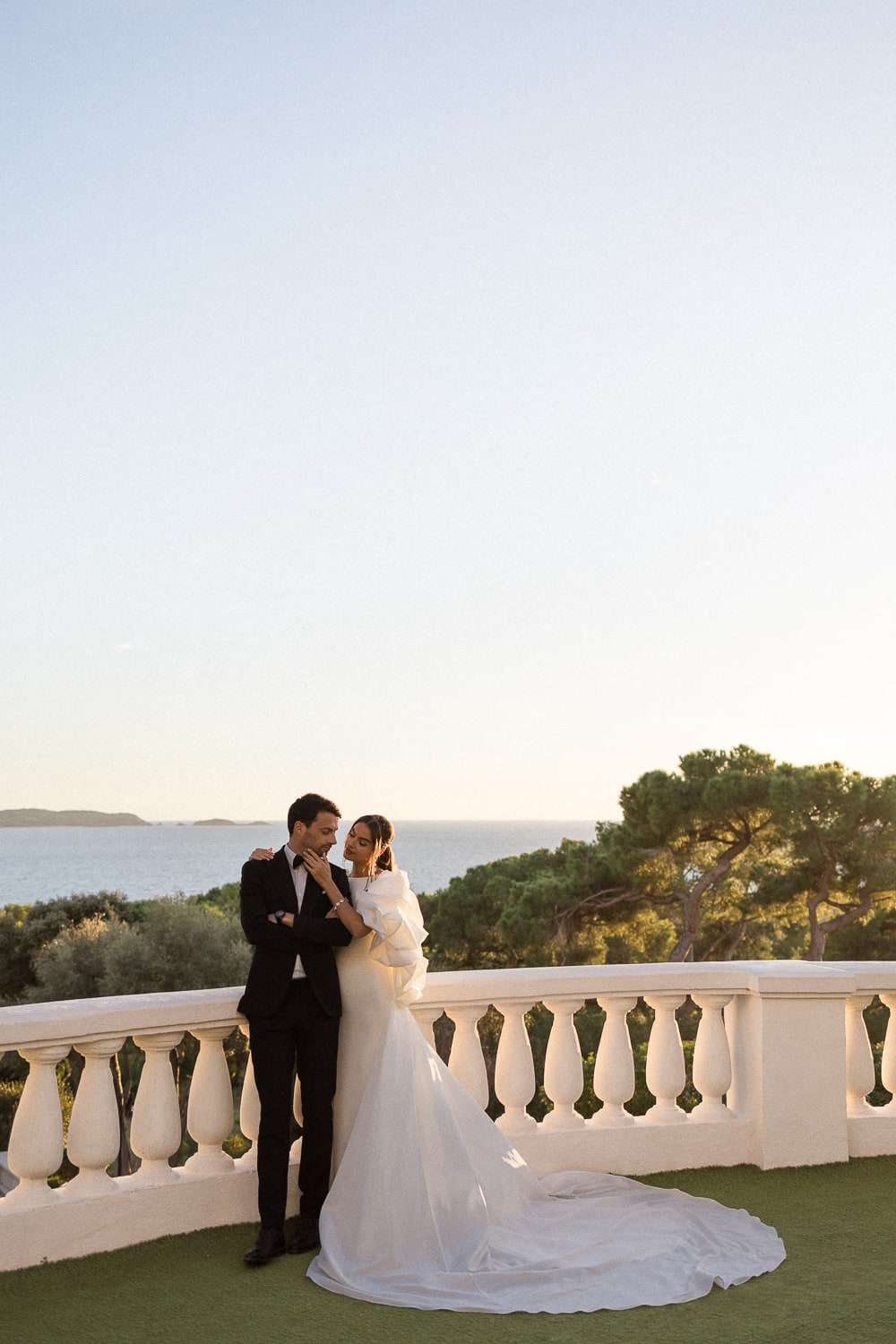 Élégance intemporelle au Castel Bay - Blog Mariage Madame C