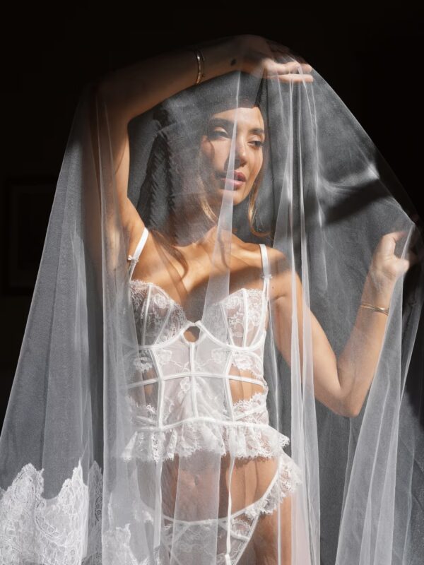 Ensemble guêpière tanga et bas Etam