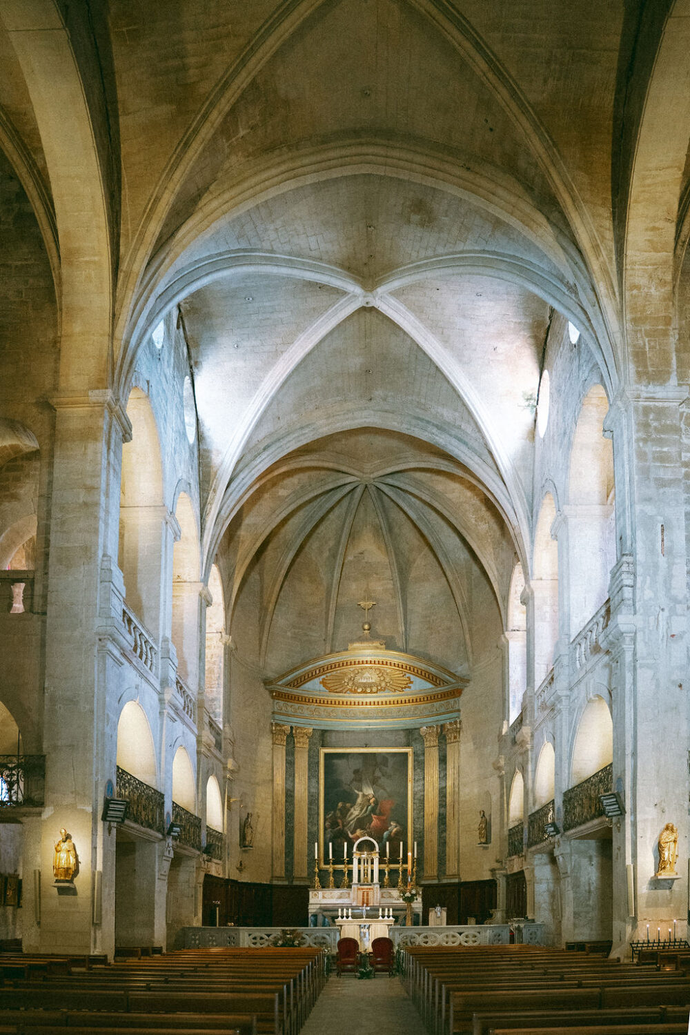 Destination wedding en France à Uzès — Valerie & Frazer - Blog Mariage Madame C