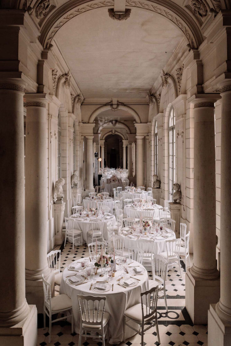 Elegant wedding at the Château de Baronville © Les Bandits