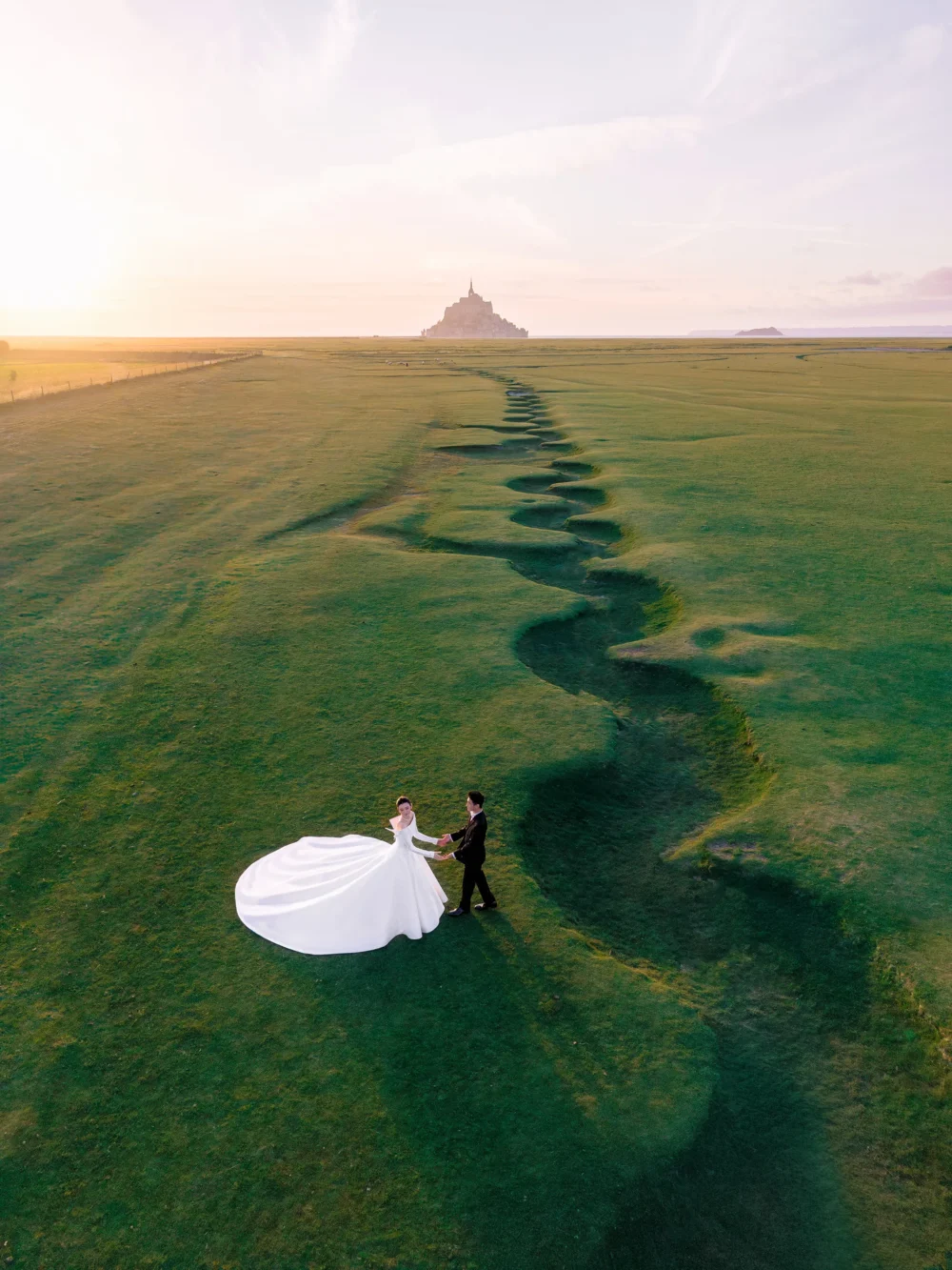 Mariage de Ming Xi & Mario Ho au Mont-Saint-Michel © Jose Villa
