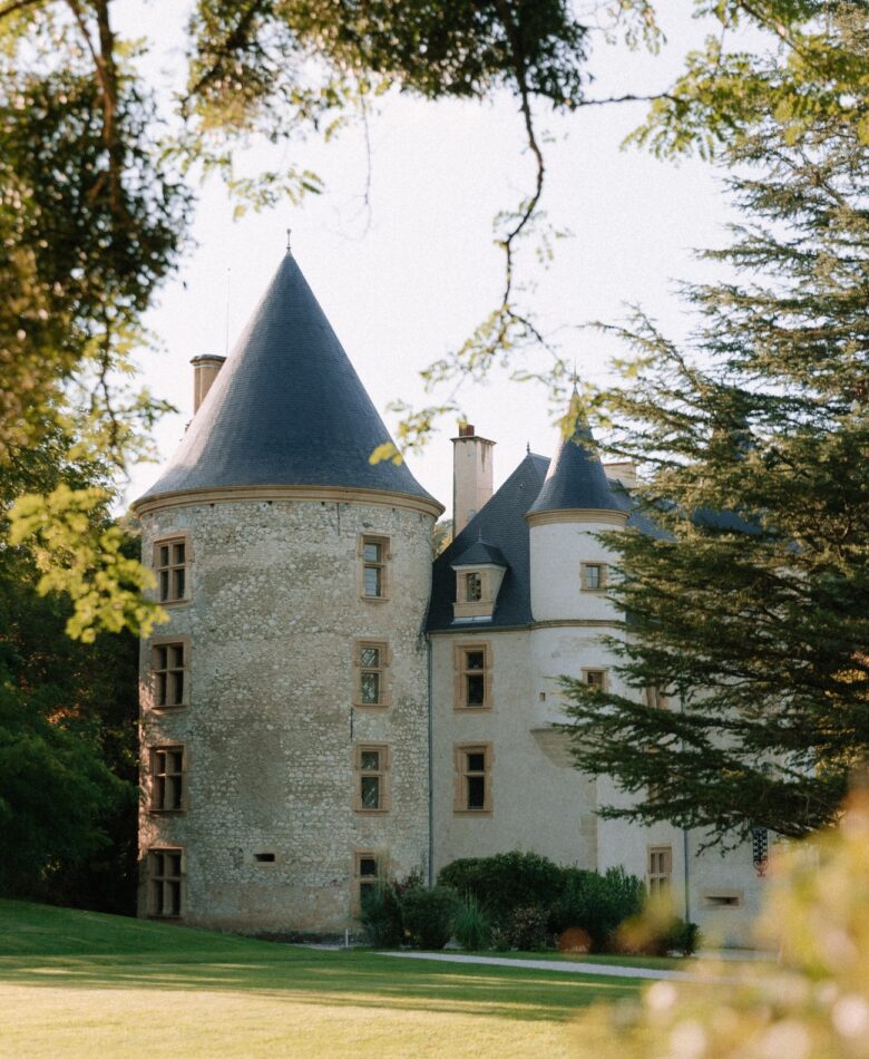 Organizing a high-end wedding in France © Camila Garcia photographs