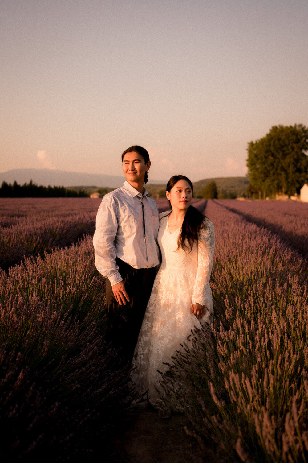 Destination wedding intime en Provence au Château du Jonquier © Julie Fourmon