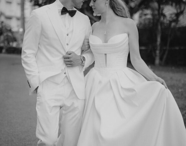 The French Riviera Wedding — Alicia & Denis - Blog Mariage Madame C Destination wedding sur la Côte d’Azur : un mariage à Cannes © The Picks