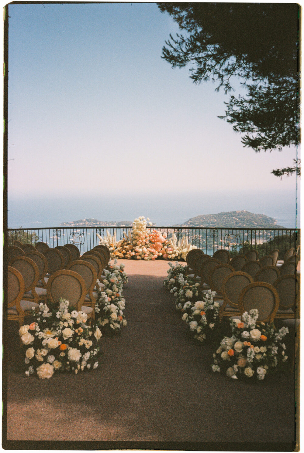 Destination Wedding sur la Côte d’Azur à Nice — Emily & Octave - Blog Mariage Madame C