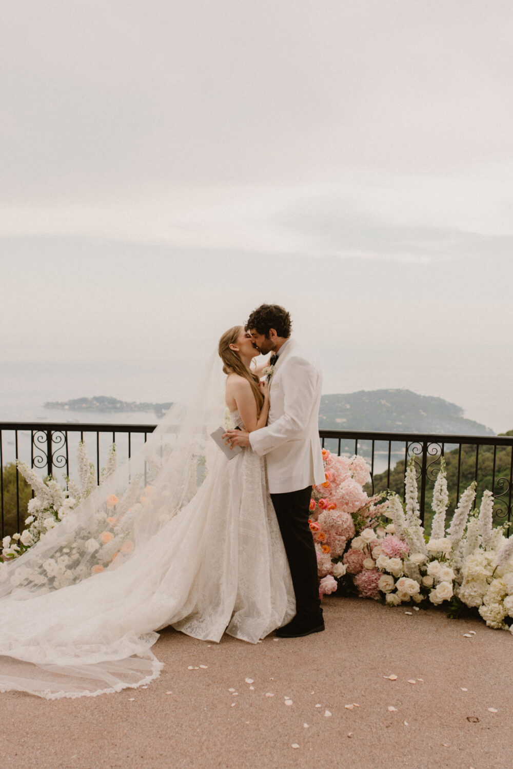 Destination Wedding sur la Côte d’Azur à Nice — Emily & Octave - Blog Mariage Madame C